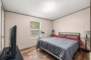 124 Twin Lakes Ln, Bastrop, TX 78602 - Photo 10