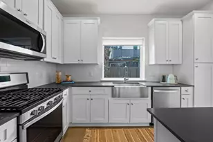 1112 Linden St, Austin, TX 78702 - Photo 12