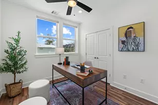 1112 Linden St, Austin, TX 78702 - Photo 16