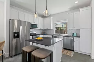 1112 Linden St, Austin, TX 78702 - Photo 8