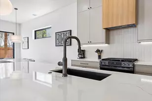 4416 S 1st St, Austin, TX 78745 - Photo 6