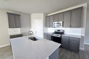 141 Appleberry Ln, Elgin, TX 78621 - Photo 2