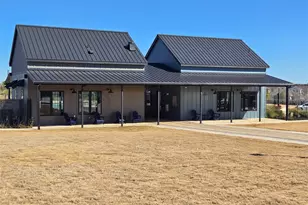 141 Appleberry Ln, Elgin, TX 78621 - Photo 16