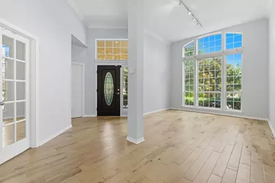 10033 Scull Creek Drive, Austin, TX 78730 - Photo 4