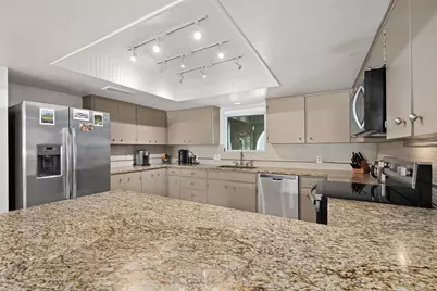 6203 Olympic Overlook Drive, Austin, TX 78746 - Photo 12