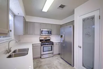 8800 Peppergrass Cove, Austin, TX 78745 - Photo 16