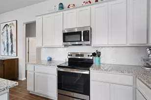 208 Blue Agate Ct, Jarrell, TX 76537 - Photo 12