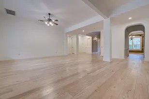 5701 Laguna Cliff Ln, Austin, TX 78734 - Photo 10