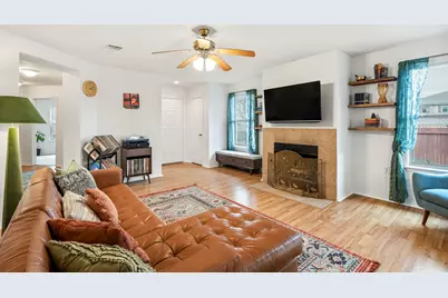 5811 Viewpoint Drive, Austin, TX 78744 - Photo 4