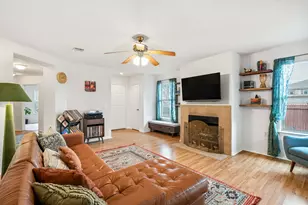 5811 Viewpoint Dr, Austin, TX 78744 - Photo 4