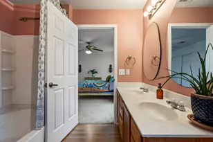 5811 Viewpoint Dr, Austin, TX 78744 - Photo 18