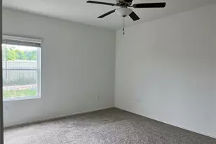 7501 Ivy Trellis Trl, Del Valle, TX 78617 - Photo 8