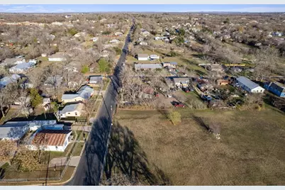 503 W Alamo Street, Elgin, TX 78621 - Photo 8