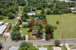 503 W Alamo St, Elgin, TX 78621 - Photo 1