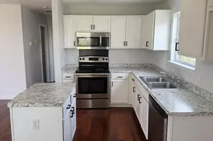 339 Liberty St, Hutto, TX 78634 - Photo 10