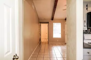 308 Golden Oaks Dr, Georgetown, TX 78628 - Photo 2