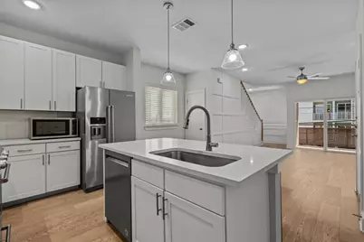 2827 Manor Road #2201, Austin, TX 78722 - Photo 14