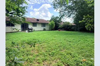 2512 E Stassney Lane, Austin, TX 78744 - Photo 2