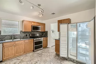 1105 Fox Sparrow Cove, Pflugerville, TX 78660 - Photo 10