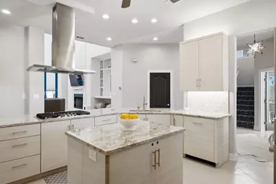 1600 W 39th 1/2 Street, Austin, TX 78756 - Photo 10