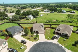 410 S Hunting Lodge Ln, Bastrop, TX 78602 - Photo 34