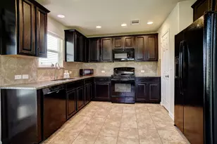 410 S Hunting Lodge Ln, Bastrop, TX 78602 - Photo 14