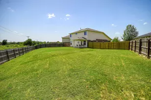 410 S Hunting Lodge Ln, Bastrop, TX 78602 - Photo 32