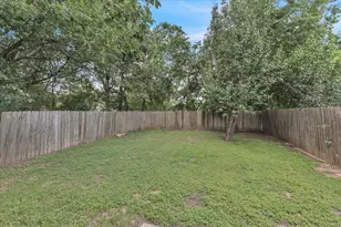 8713 Pineridge Dr, Austin, TX 78729 - Photo 20