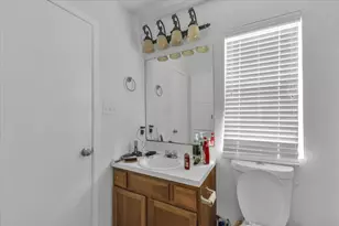 8713 Pineridge Dr, Austin, TX 78729 - Photo 30