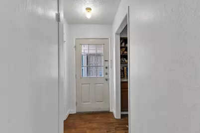 8713 Pineridge Drive, Austin, TX 78729 - Photo 22