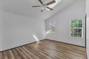 8713 Pineridge Dr, Austin, TX 78729 - Photo 8