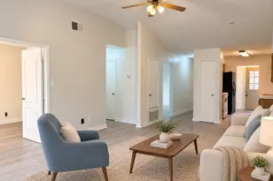 8713 Pineridge Dr, Austin, TX 78729 - Photo 24