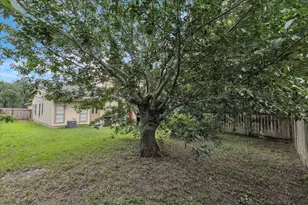 8713 Pineridge Dr, Austin, TX 78729 - Photo 32