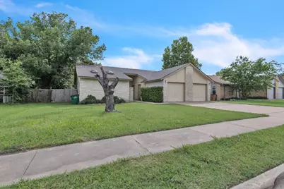 8713 Pineridge Drive, Austin, TX 78729 - Photo 2