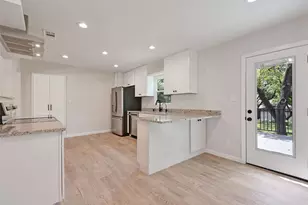 7611 Oak Hedge Pl, Austin, TX 78745 - Photo 12