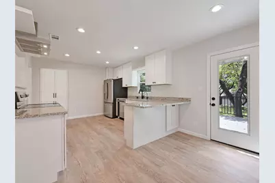 7611 Oak Hedge Place, Austin, TX 78745 - Photo 16