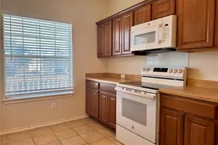 11606 Hereford St, Manor, TX 78653 - Photo 4