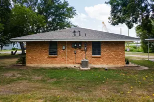 2109 W Avenue B, Temple, TX 76504 - Photo 24
