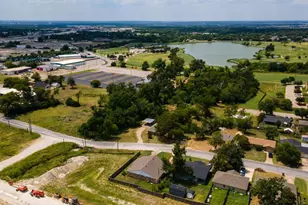 2109 W Avenue B, Temple, TX 76504 - Photo 8