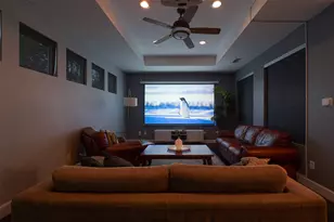 2302 E 9th St, Austin, TX 78702 - Photo 6