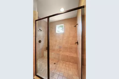 2302 E 9th Street, Austin, TX 78702 - Photo 18