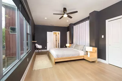 2302 E 9th Street, Austin, TX 78702 - Photo 16