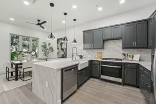 2811 Zach Scott St, Austin, TX 78723 - Photo 10