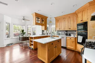 811 E 46th St, Austin, TX 78751 - Photo 8