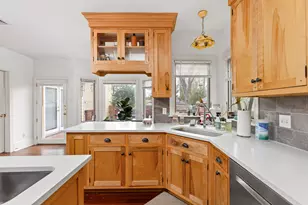 811 E 46th St, Austin, TX 78751 - Photo 12