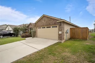 104 Cypress Hills Rd, San Marcos, TX 78666 - Photo 2
