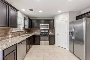 444 S Brook Dr, Leander, TX 78641 - Photo 4