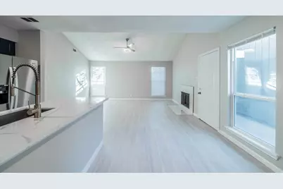 916 Sirocco Drive #Unit B, Austin, TX 78745 - Photo 4