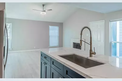 916 Sirocco Drive #Unit B, Austin, TX 78745 - Photo 8