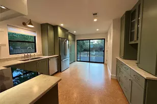 4711 Fairview Dr, Austin, TX 78731 - Photo 2